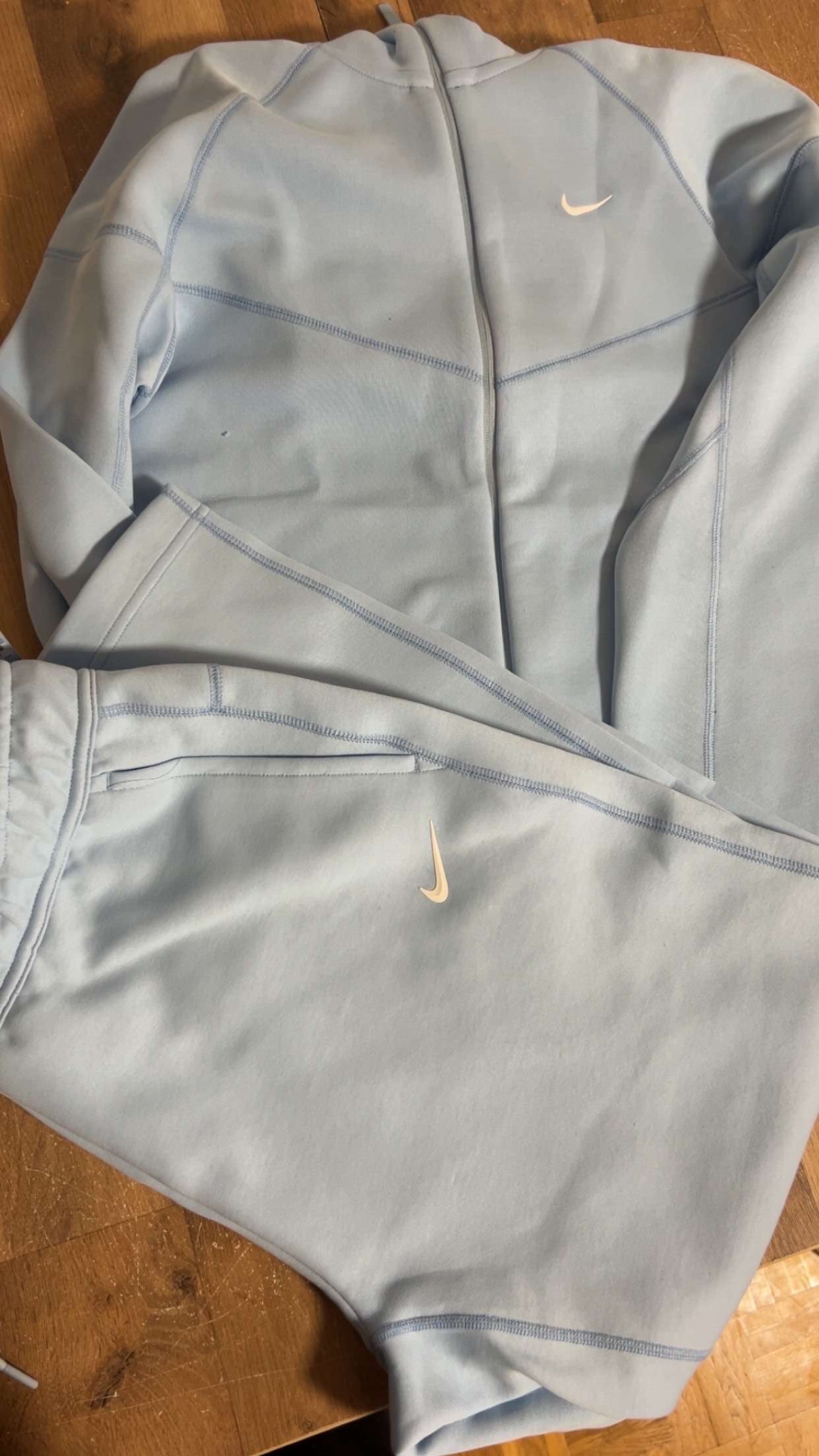 Ensemble Nike tech nocta bleu clair