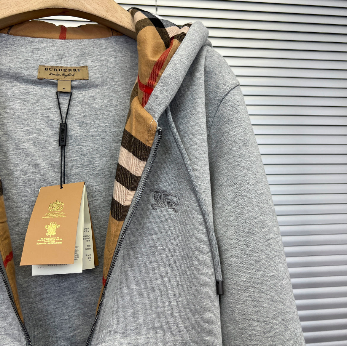 Zip Burberry gris intérieur