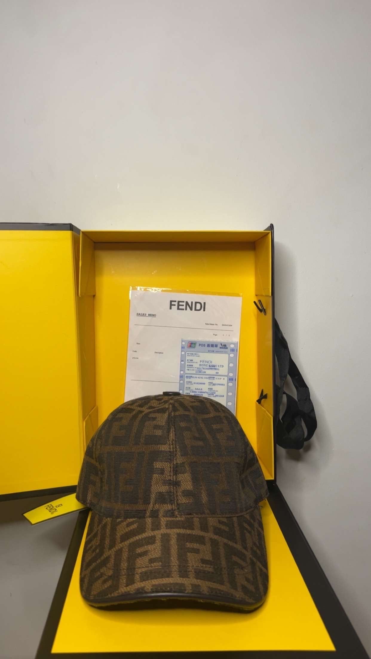 Casquette Fendi marron