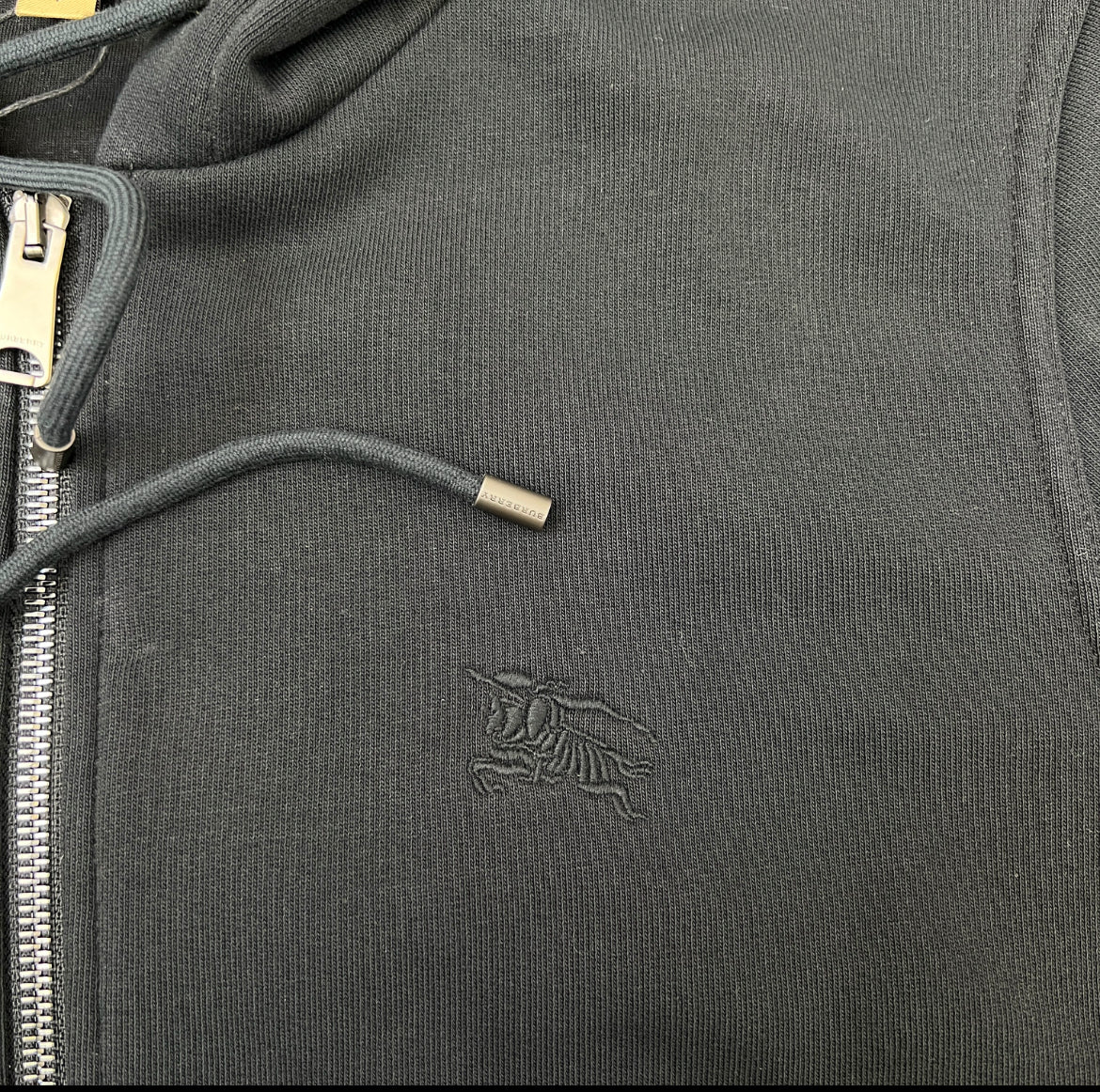 Zip Burberry noir intérieur