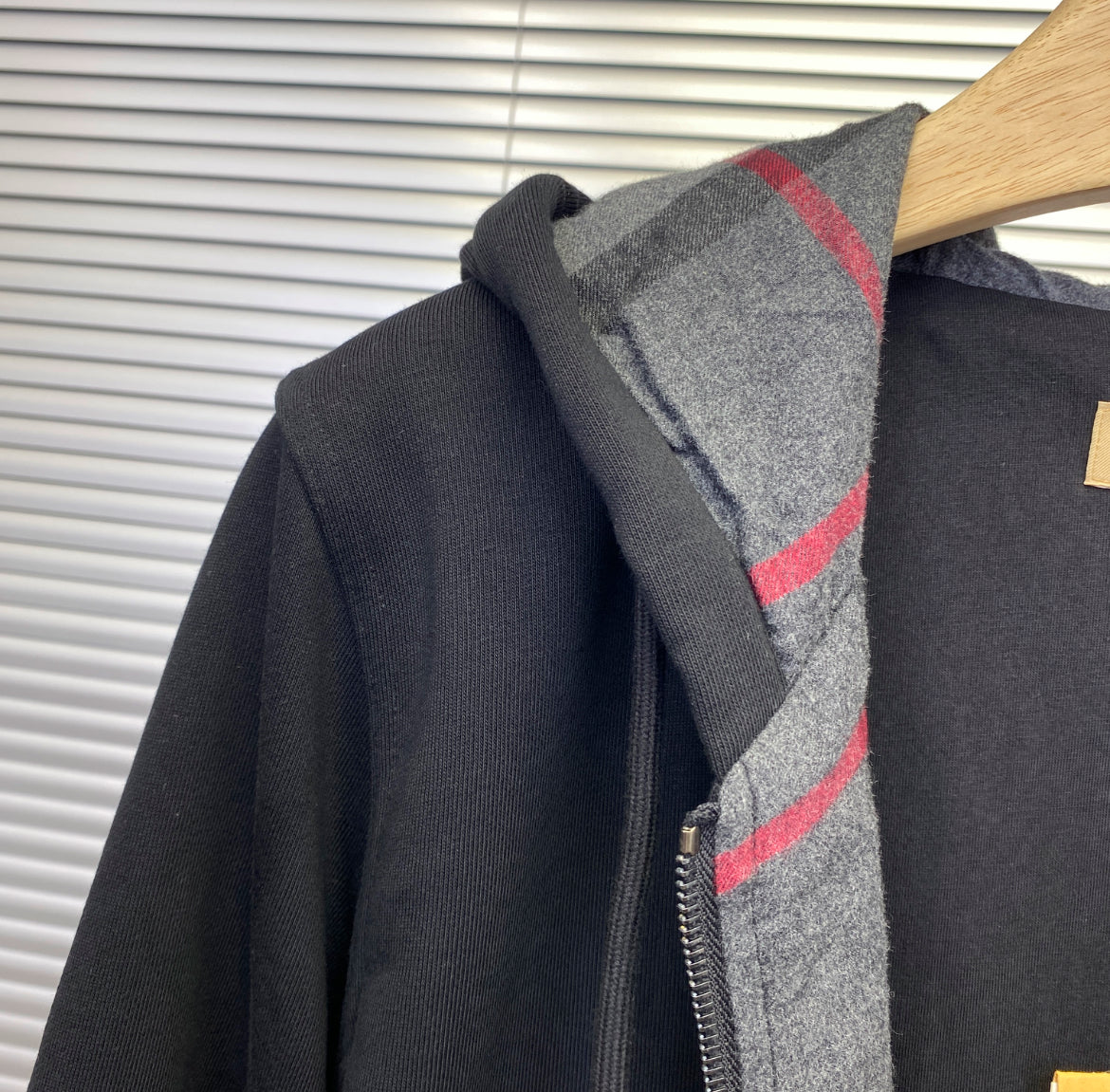 Zip Burberry noir intérieur