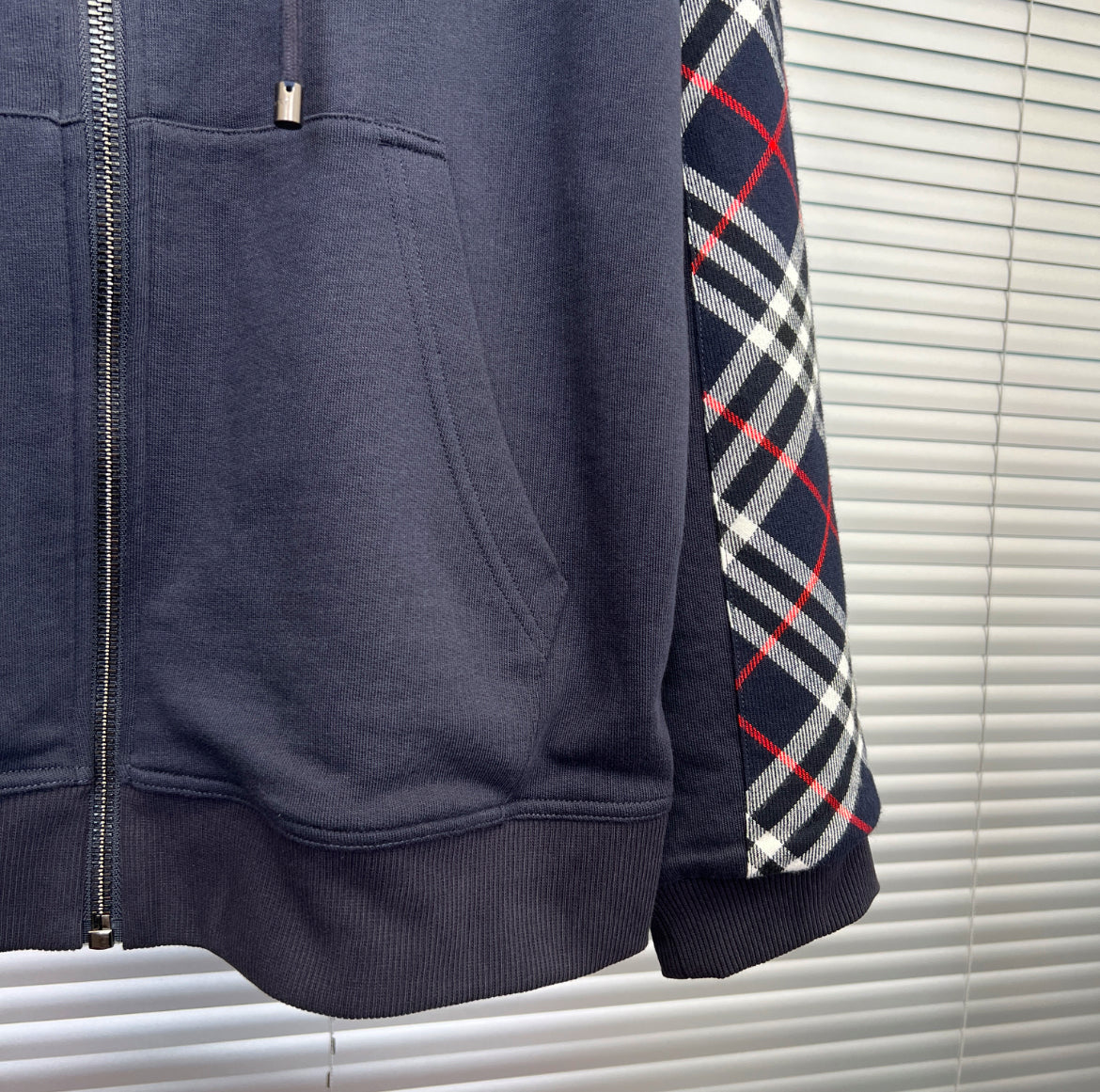 Zip Burberry noir extérieur