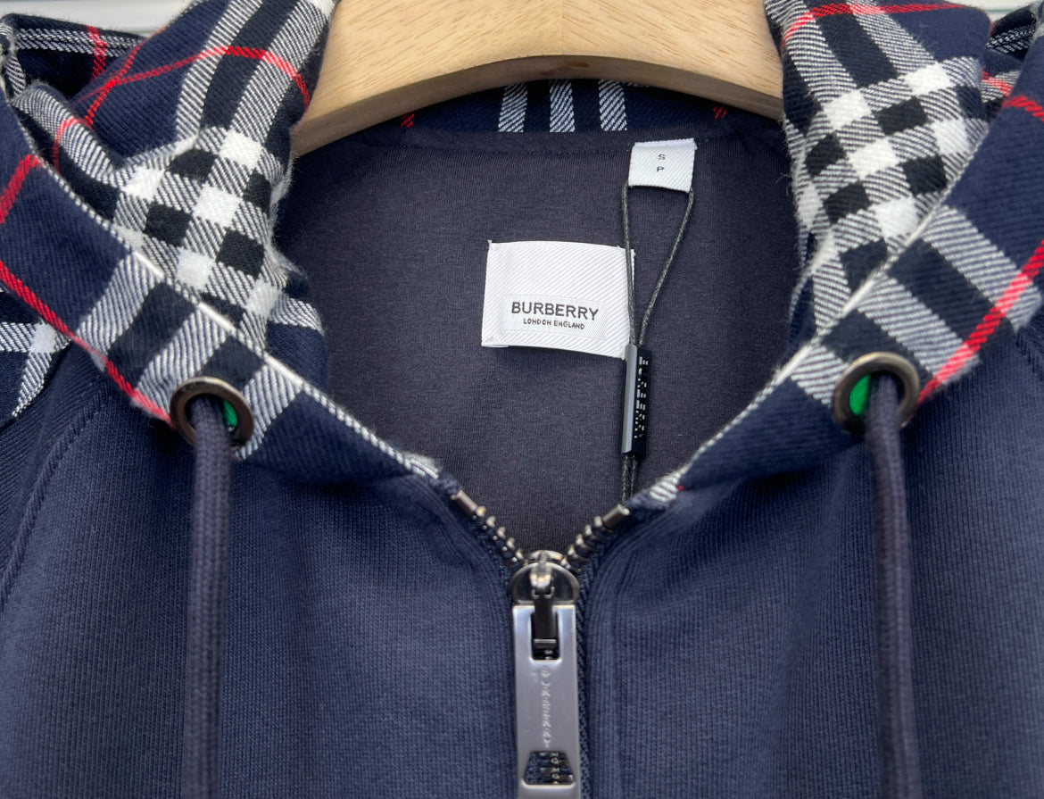 Zip Burberry noir extérieur