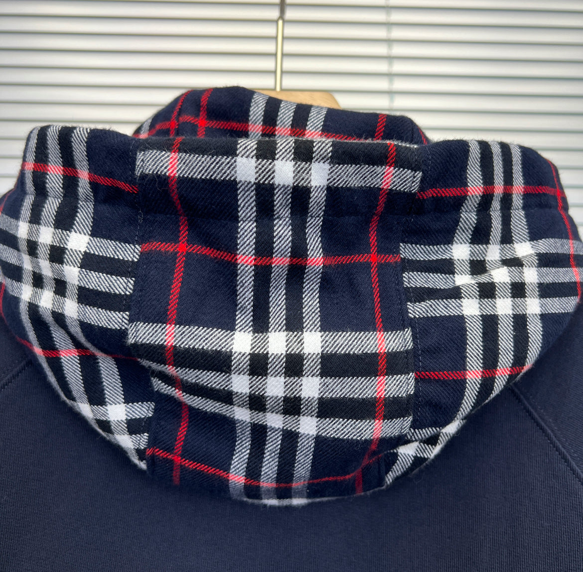 Zip Burberry noir extérieur